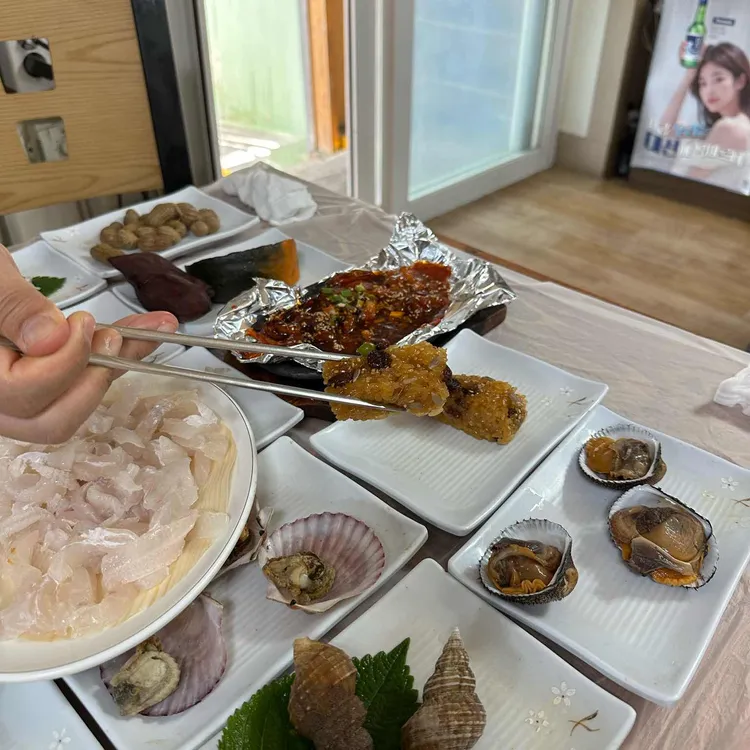 슬도 신삼천포횟집 대표 사진