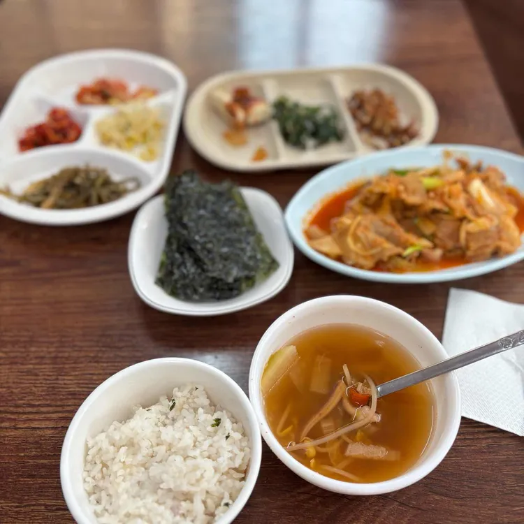 돌돌말아뽀글뽀글 대표 사진