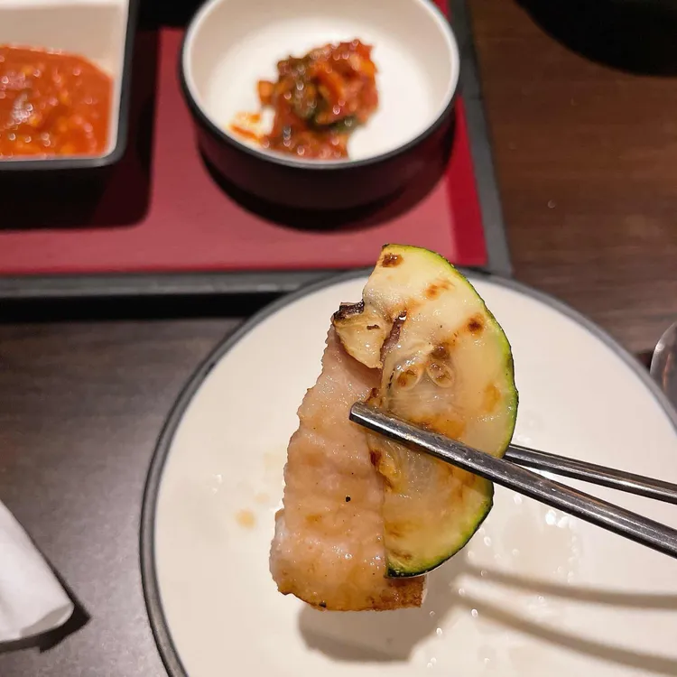 기운 대표 사진