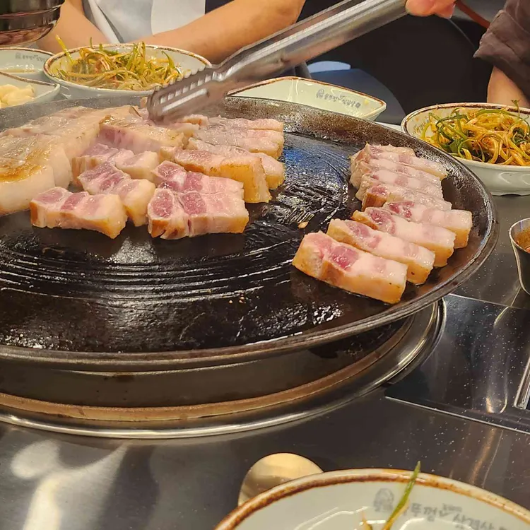 할매솥뚜껑삼겹살 대표 사진