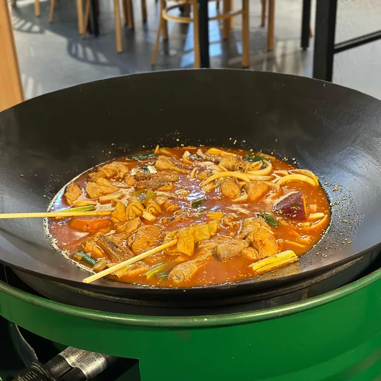 통큰솥뚜껑닭볶음탕 방배동할매쭈꾸미 대표 사진