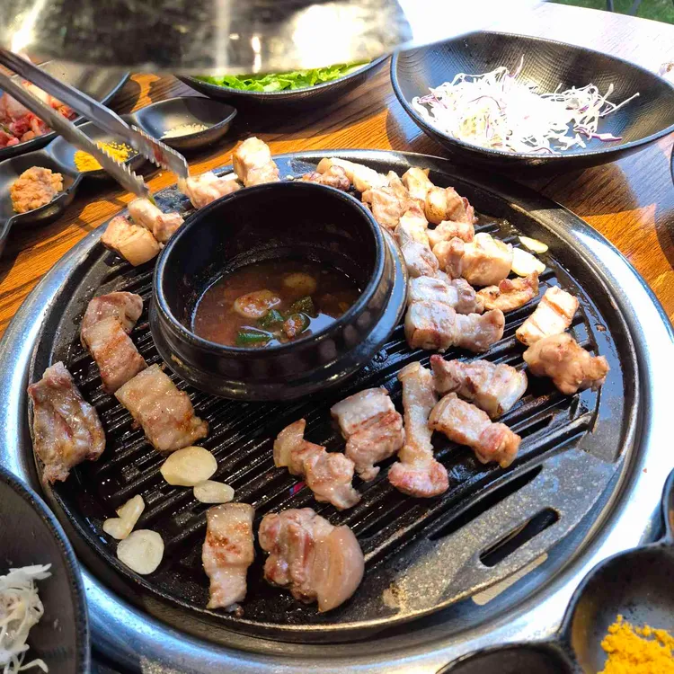 지지지 ( ZZZ ) 대표 사진