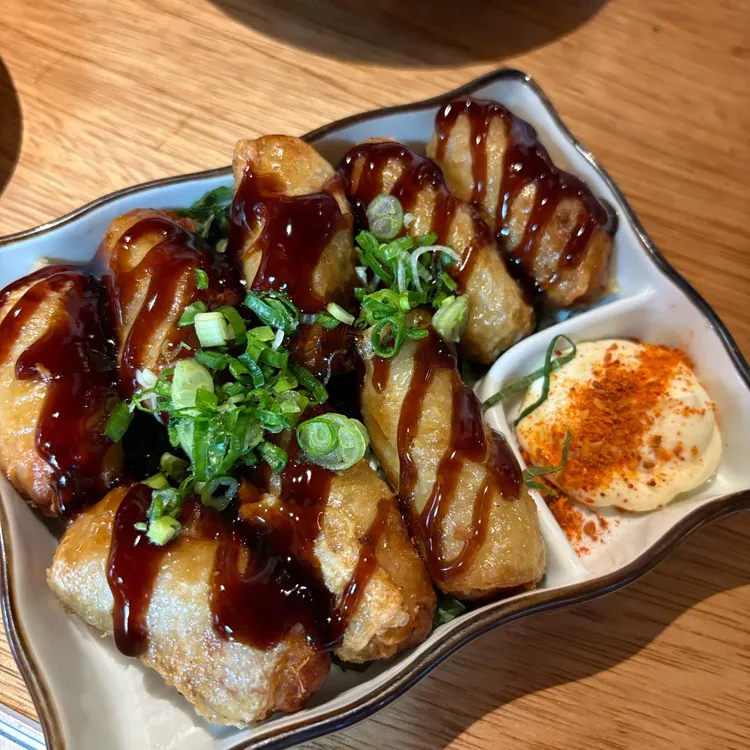 샷타 대표 사진