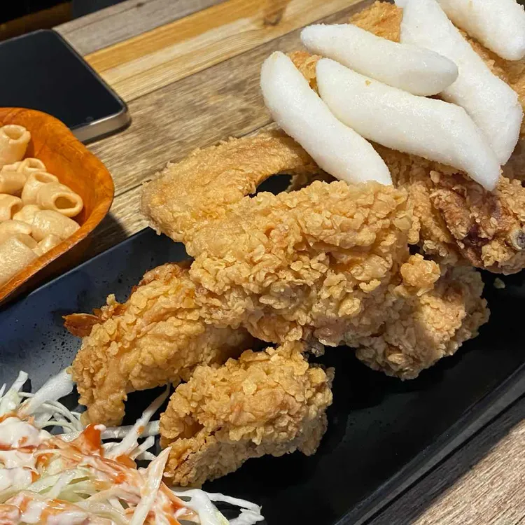 썬더치킨 대표 사진