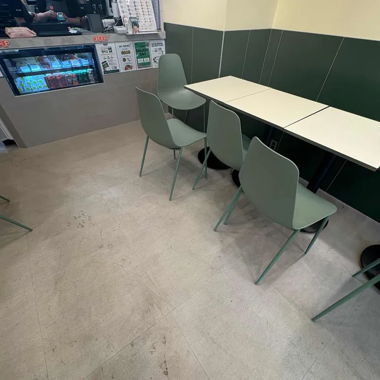 샐러디 사진 2