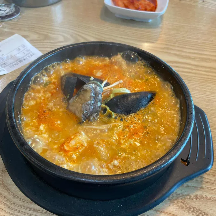 삼척전복해물뚝배기 사진 1