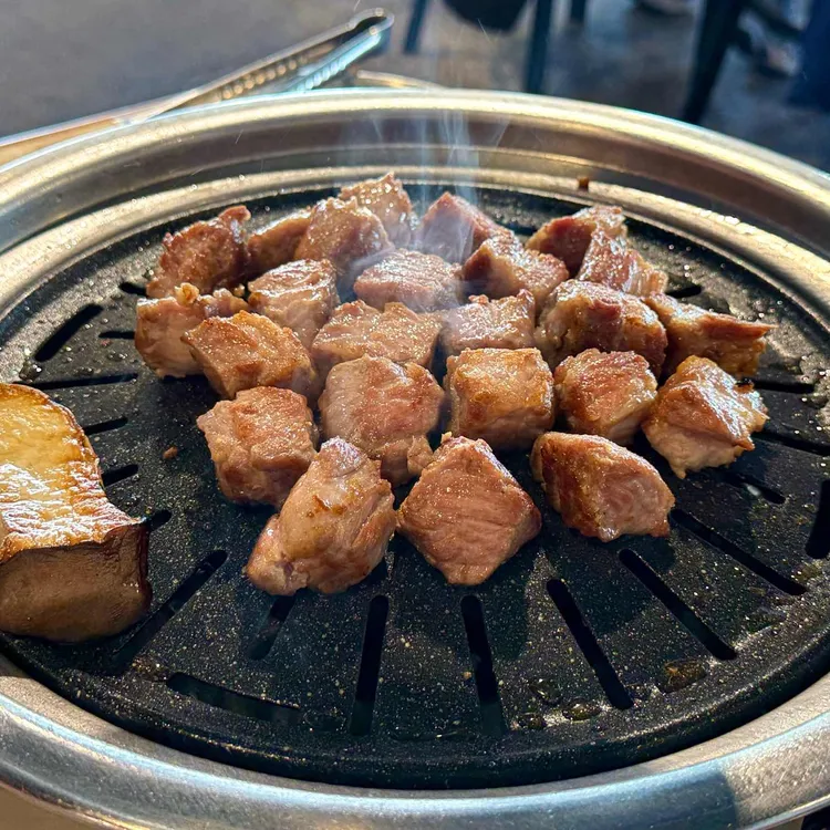듬성 대표 사진