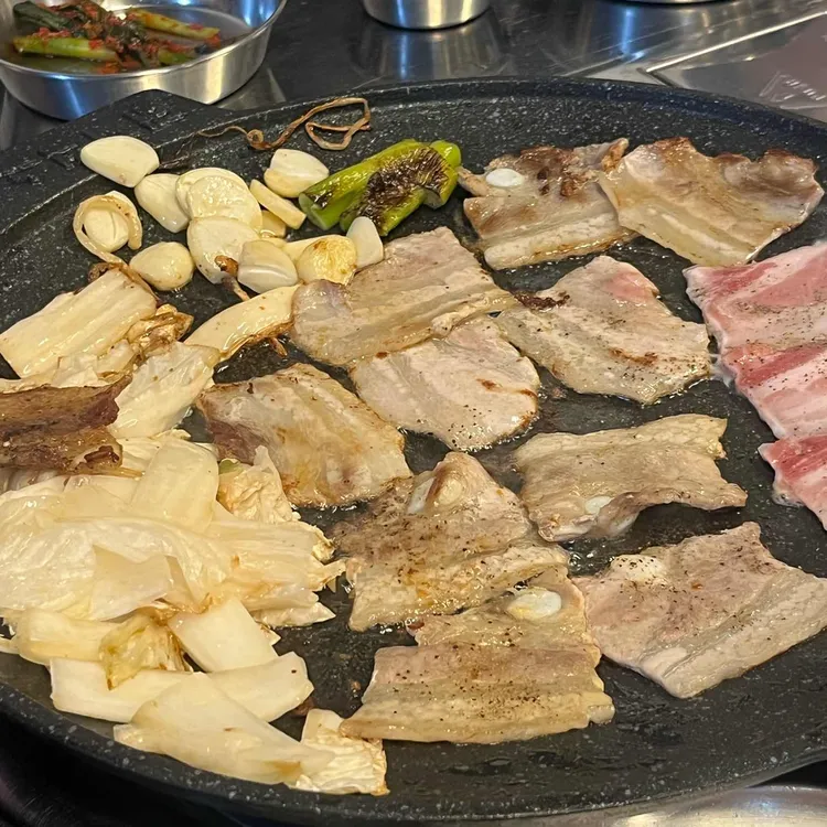 돼지벅스 대표 사진