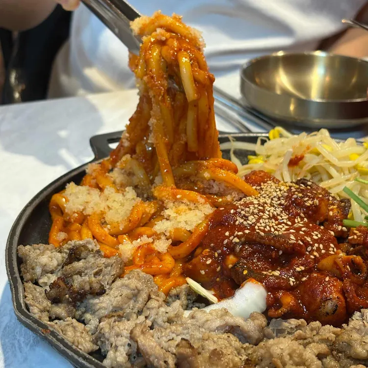 차돌박힌 쭈꾸미 대표 사진