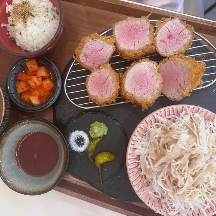 윤돈 대표 사진