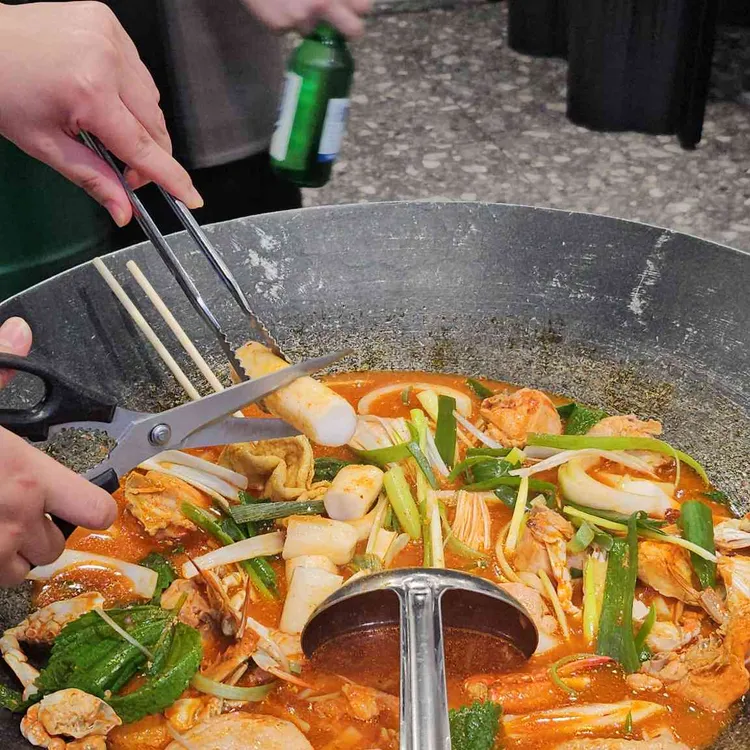 까치 솥뚜껑 닭도리 대표 사진