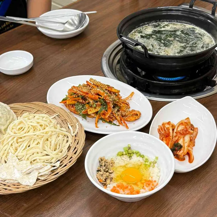 깃발집국수전골 사진 2