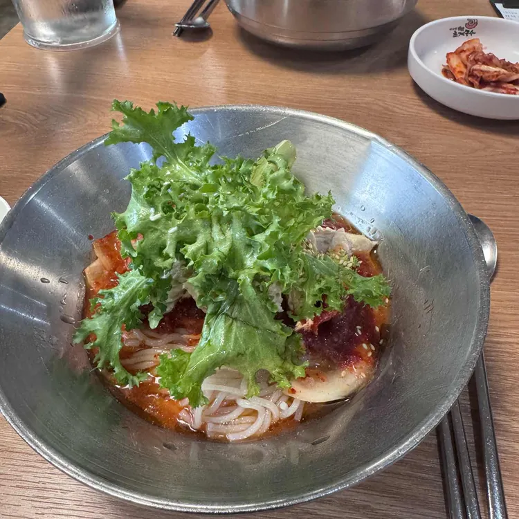 밀빛초계국수 사진