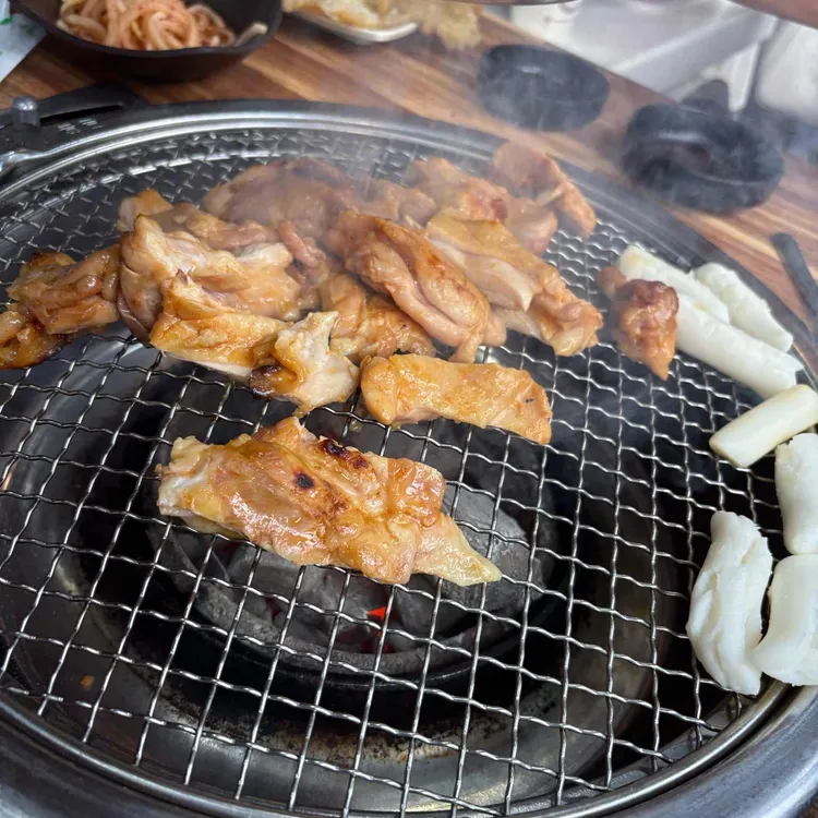 유명숯불닭갈비 대표 사진