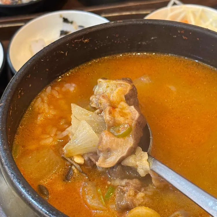 모던식탁 대표 사진