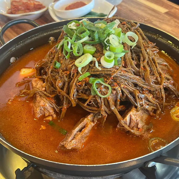 육일식당 - 전주 감자탕, 고구마순감자탕 맛집 | 다이닝코드, 빅데이터 맛집검색
