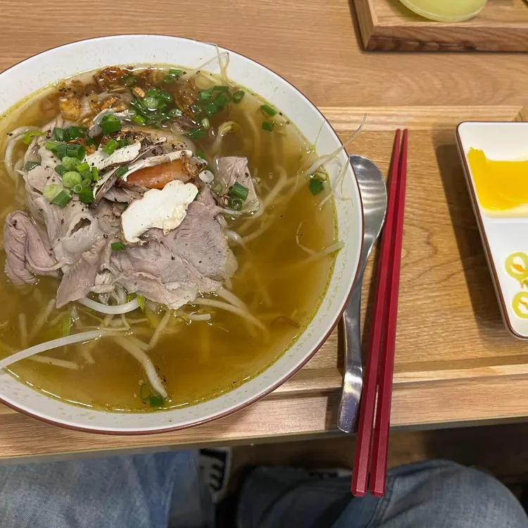 후띠우 미엔남 대표 사진