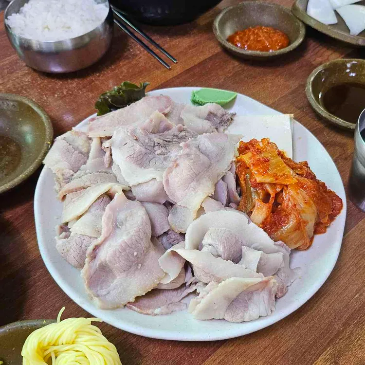 영진돼지국밥 사진 2