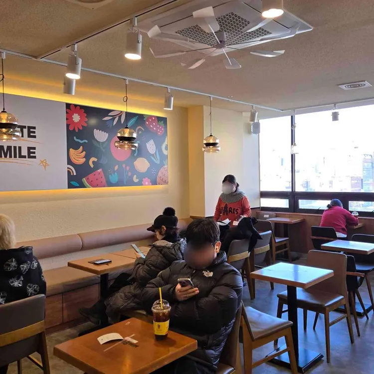 메가커피 대표 사진
