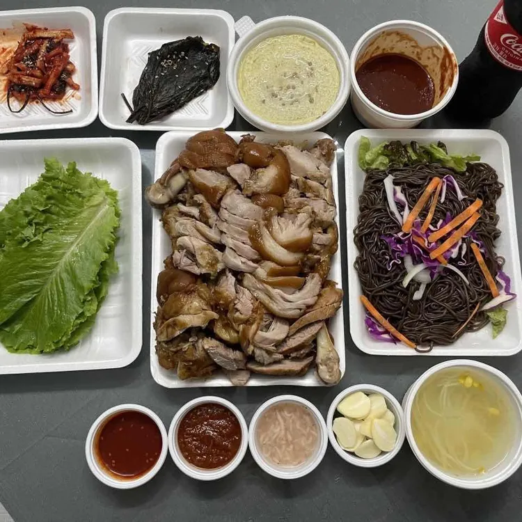 장수왕족발 사진 1