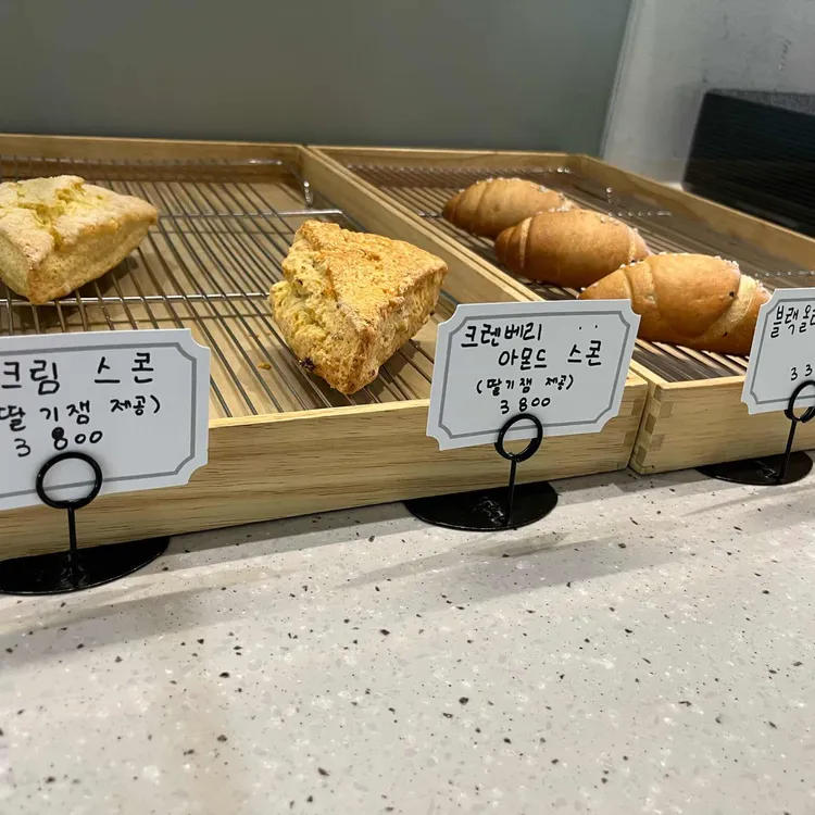 듀잇 대표 사진