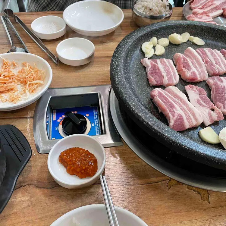 최성우삼겹살전문점 사진 1