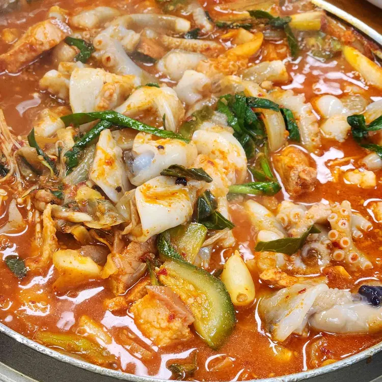 빨간거 짱구네 사진 1