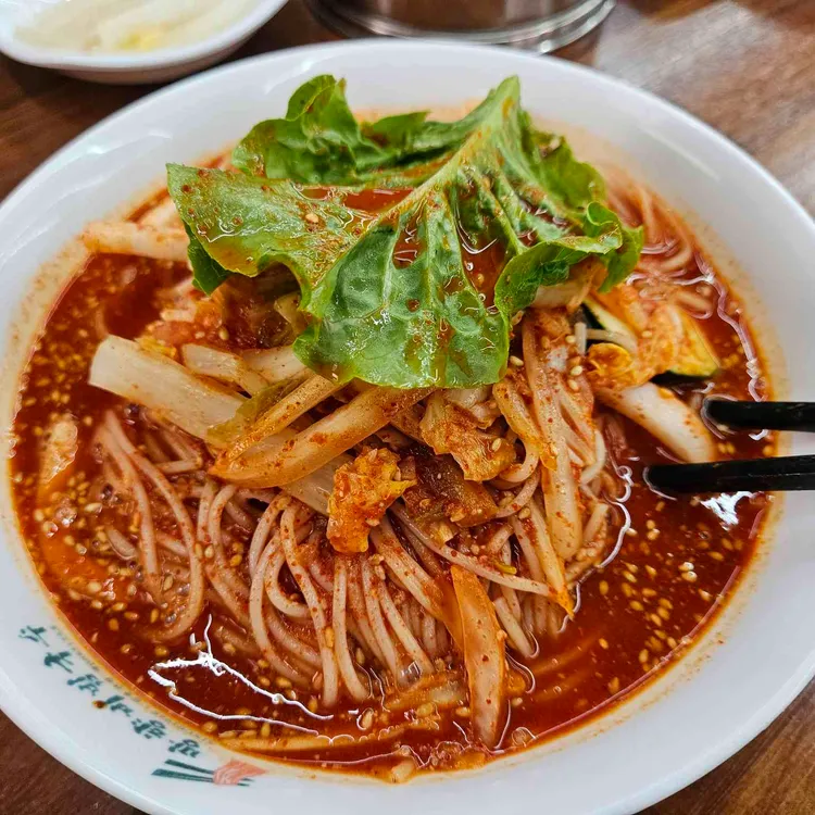 망향비빔국수 사진 1
