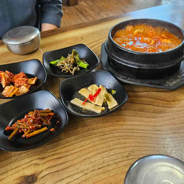 진이네식당 사진 2