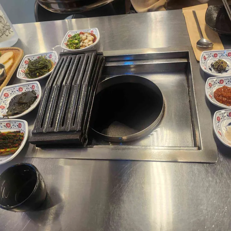 감탄돼지 대표 사진