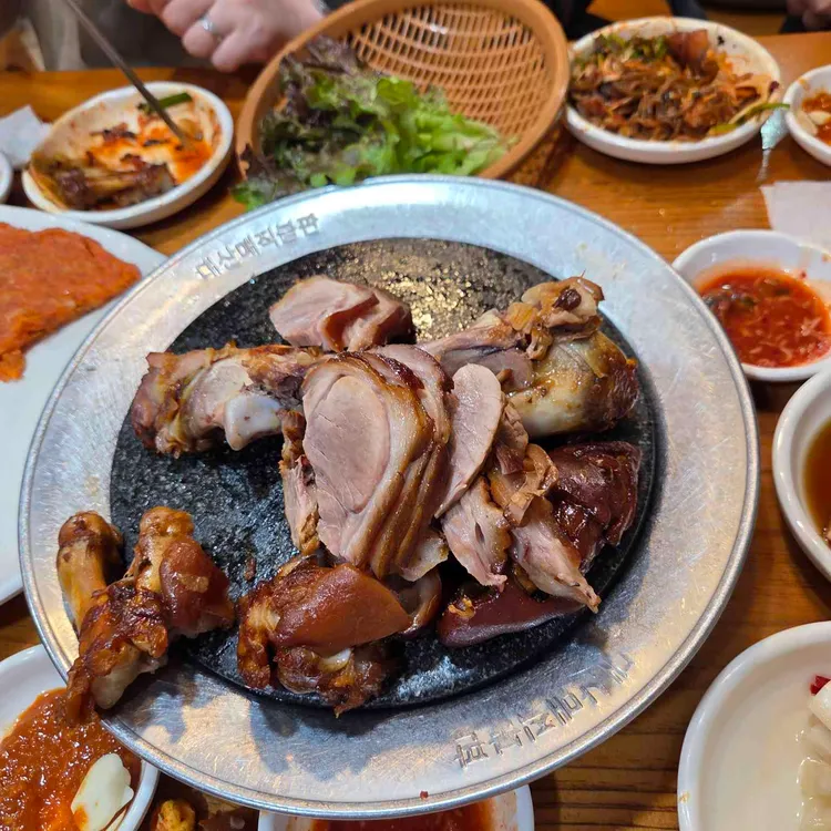 명성왕족발 사진 2