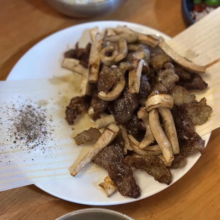 히야 뭉티기 대표 사진