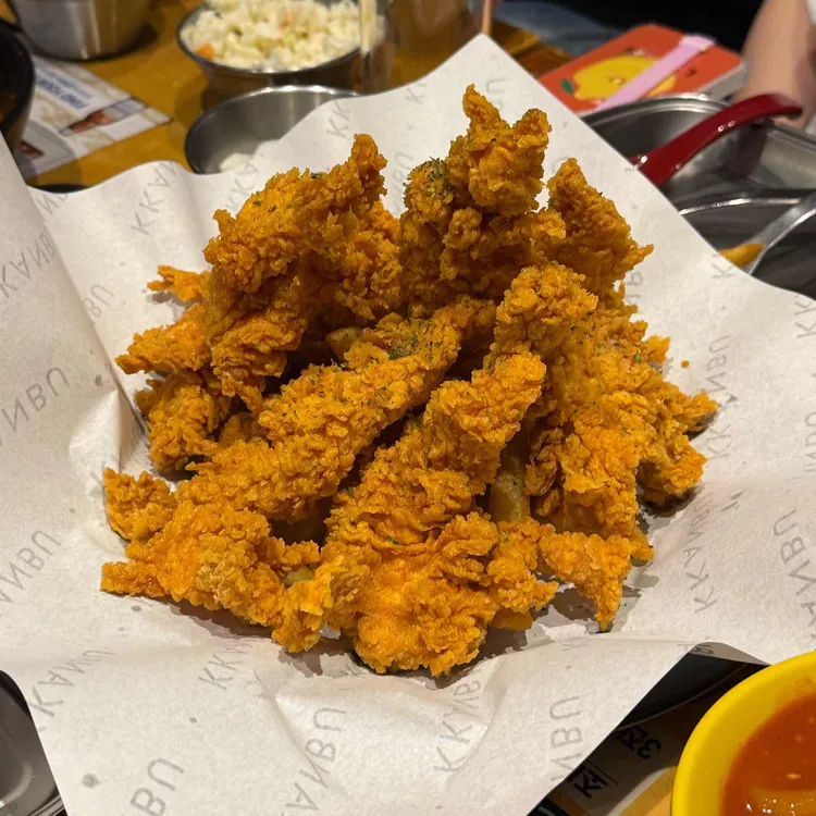 깐부치킨 사진 1