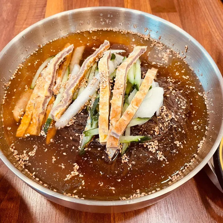황포냉면 대표 사진