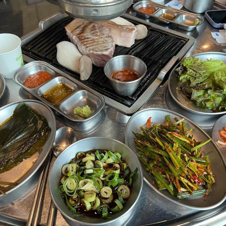 월고집 대표 사진