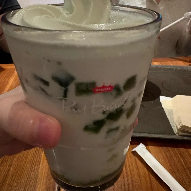 폴바셋 대표 사진