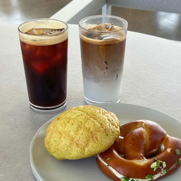 인필름 대표 사진