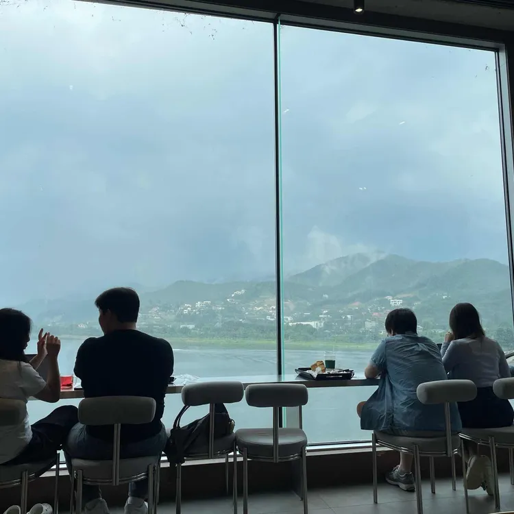 라조리오 대표 사진