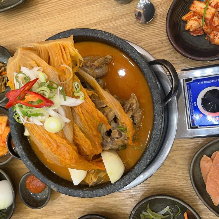 뼈통감자탕 대표 사진