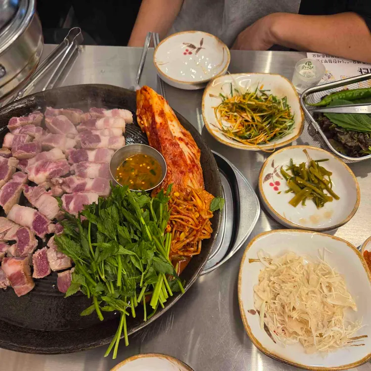 할매솥뚜껑삼겹살 대표 사진