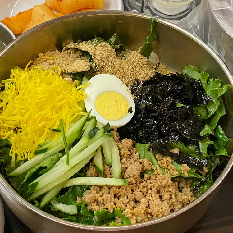 평이담백 뼈칼국수 대표 사진