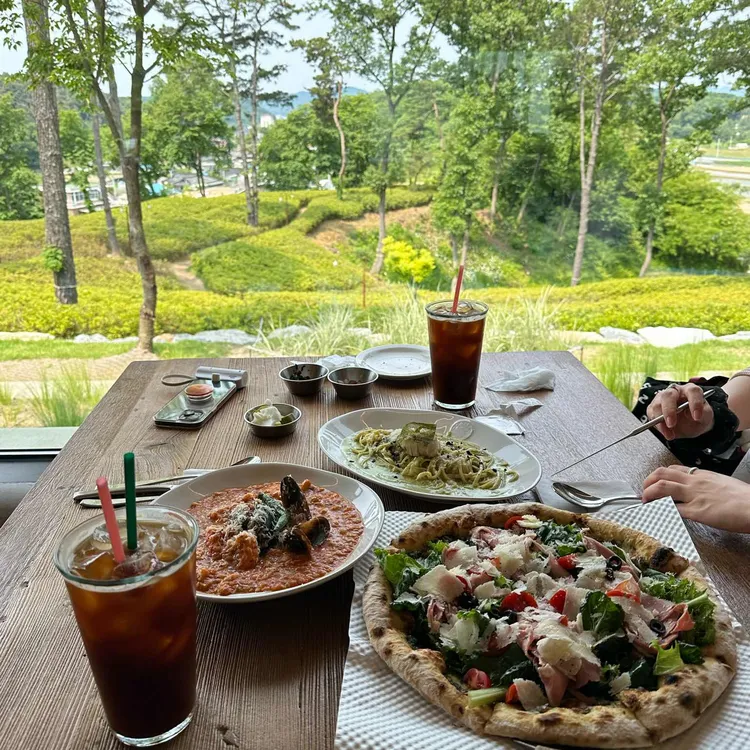 목수의진달래 대표 사진