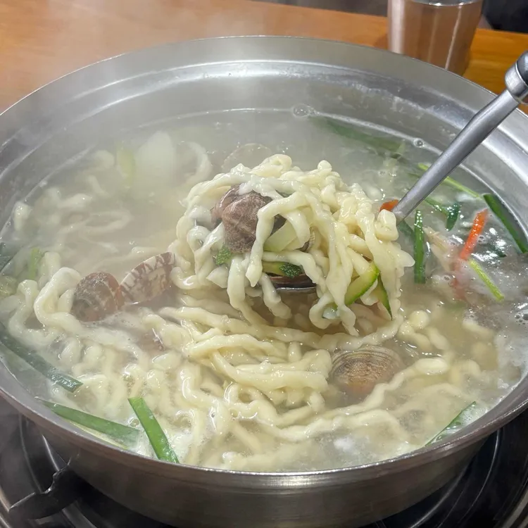갯벌바지락 손칼국수 사진 2