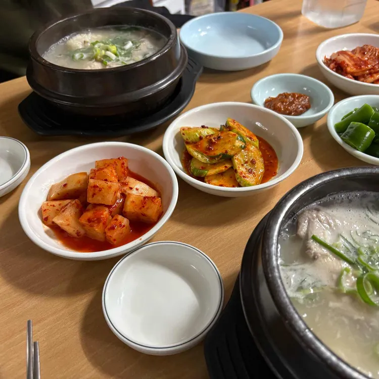 명품고향삼계탕 사진 2