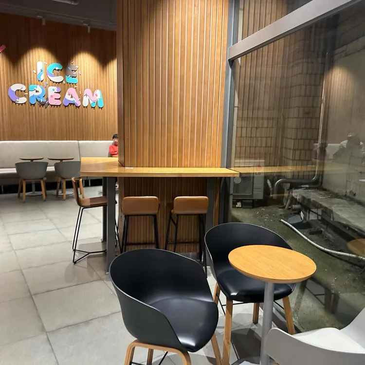배스킨라빈스 아산모종 대표 사진