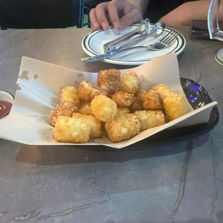 BBQ치킨 빌리지 사진 2