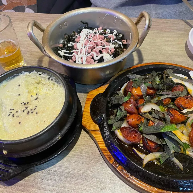 붐비어 대표 사진
