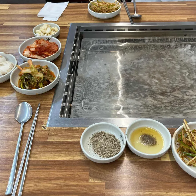 큰손식육식당 대표 사진