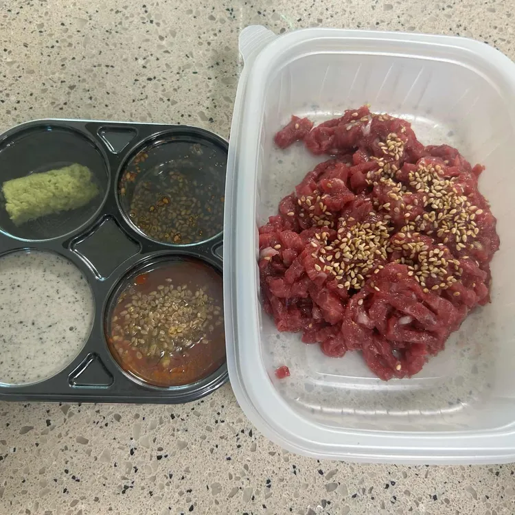 명품육회 사진 1