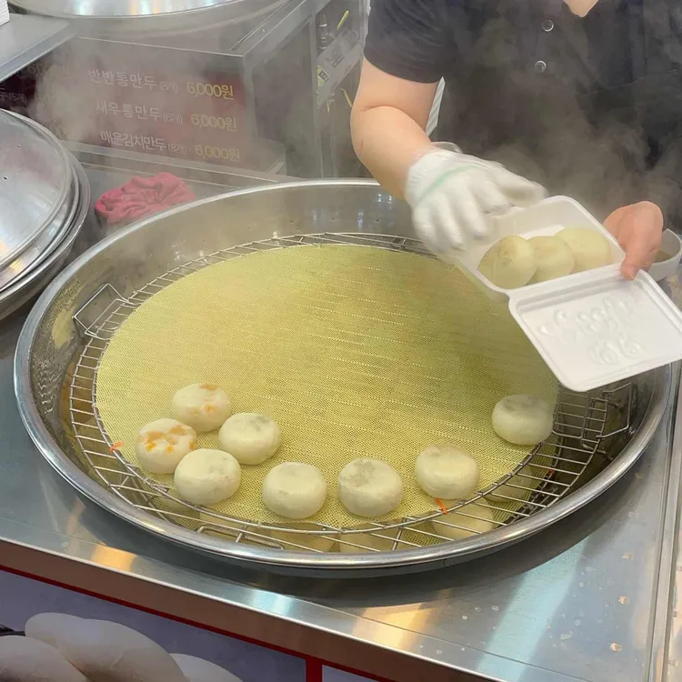 만두명장 이동근 대표 사진